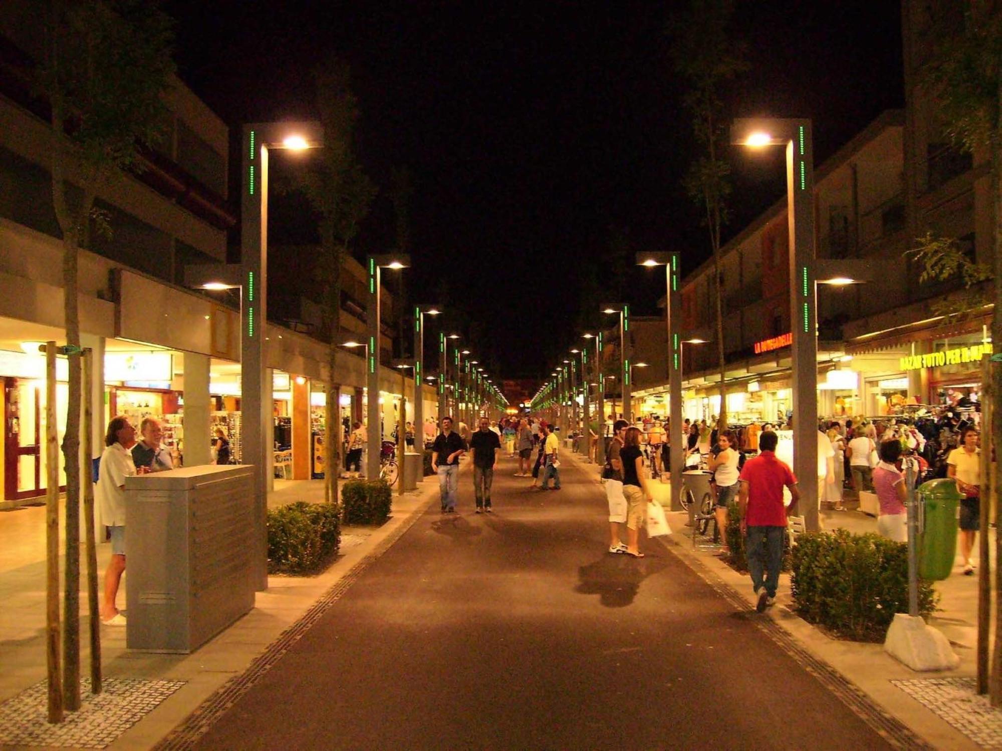 A Beautiful In A Quiet Area With Pool Apartment Bibione