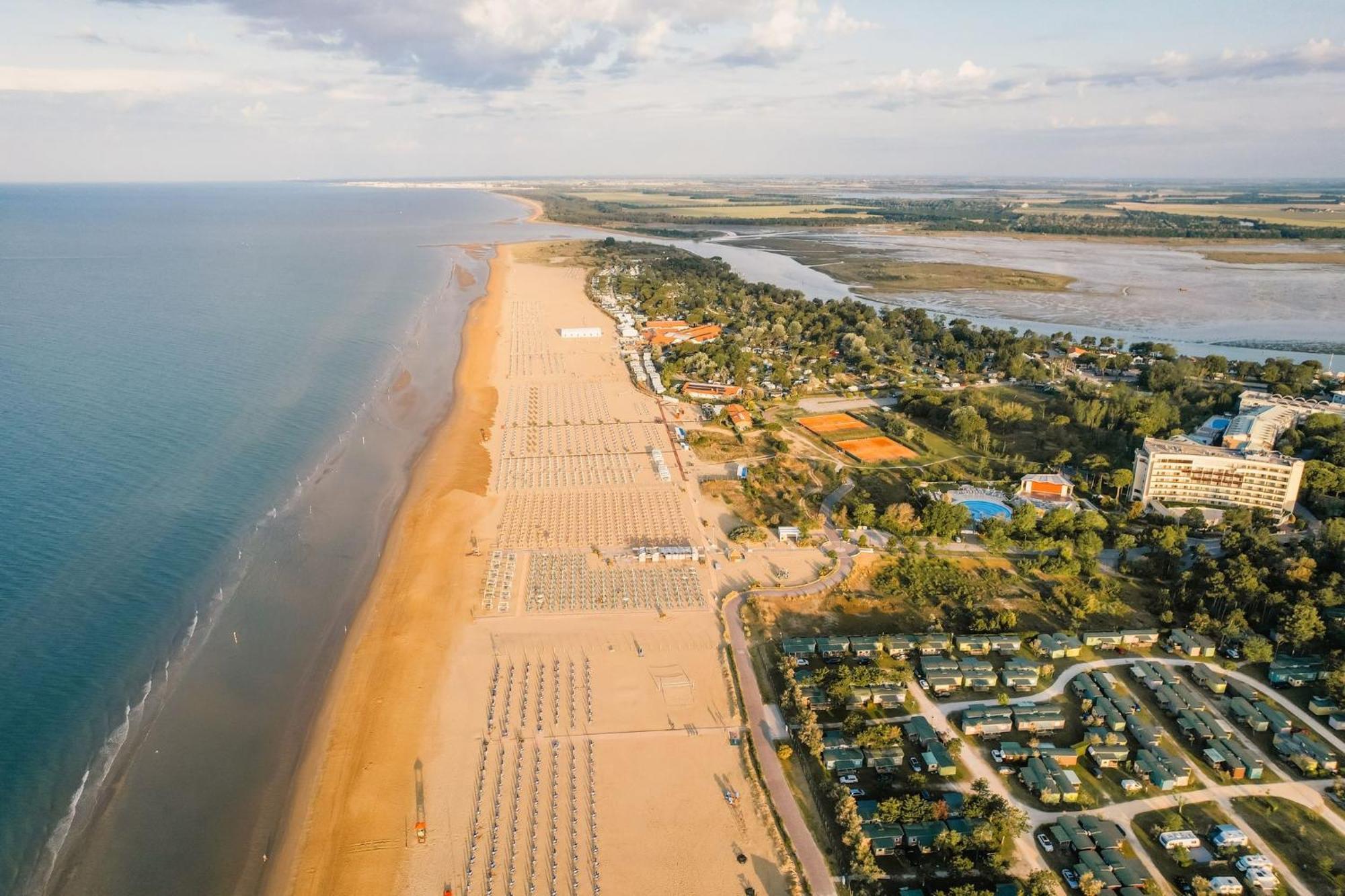 A Beautiful In A Quiet Area With Pool * Bibione
